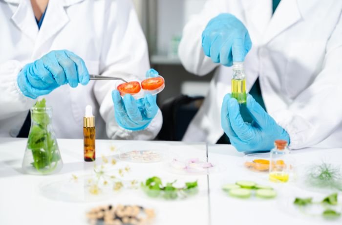Bagaimana Maklon Menentukan Urutan Produk yang Masuk Produksi?