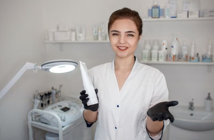 Apa yang Terjadi Saat Produk Kosmetik Diproduksi?